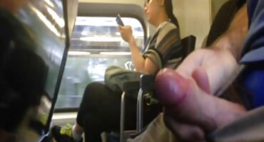 હું મારા ઘૂંટણ પર નીચે ગયો સેકસી વીડીયો એચડી અને ધીમેધીમે મારા ગાલ દ્વારા મારા શિશ્નને લીધો