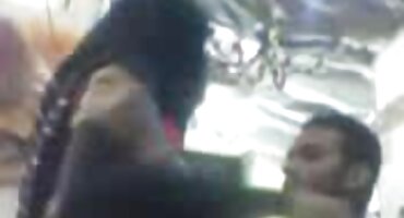 થોડા સમય વીડીયો સેકસી બીપી પછી, યુવાન દંપતીએ ચુંબન કર્યું