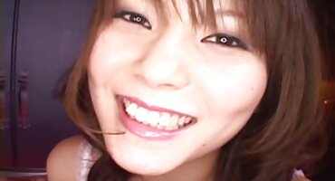 કાળા સ્ત્રીના ચહેરા પર છિદ્ર સાથે ડ્યૂડ એચડી સેકસ વીડીયો બેસીને