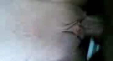 તેણી પાસે તેના પગ વચ્ચે કાળો ટોટી સેકસી પીચર વીડીયો છે