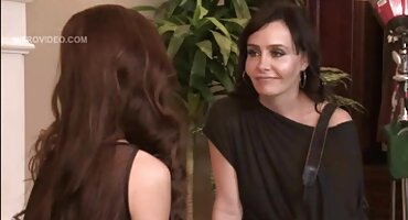 એક વિશાળ અશ્લીલ સેકસી વીડીયો હિન્દી ઉભા, રસદાર, એક લંપટ છોકરીને ચાટે છે