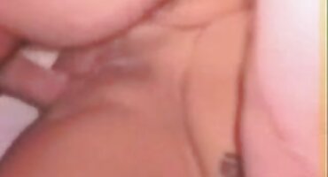 કાળા પળિયાવાળું સનીલીયોન ના વીડીયો સેકસી છોકરી તેના મોં મૂકી વ્યક્તિ લાકડી માં