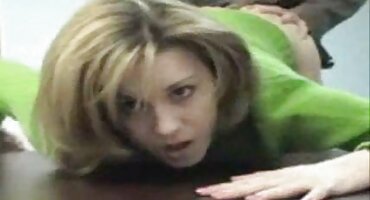 સ્વચ્છ છિદ્રમાં, કોચે બીપી વીડીયો સેકસી ગુજરાતી છોકરીને કૂદવાનું દબાણ કર્યું