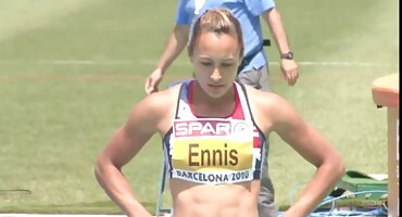 એક અજાણી વ્યક્તિ સાથે ઓપન વીડીયો સેકસી શેરીમાં છોકરી.