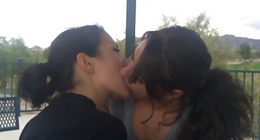 લાંબા ફાલસ સાથે નિમ્ફોમેનિયાકને સેકસી વીડીયા સેકસી વીડિયો વાહિયાત.