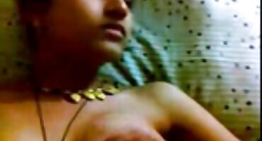 કાસ્ટિંગમાં સીધા અને એચડી વીડીયો સેકસી સુંદર છોકરીના ચુંબન