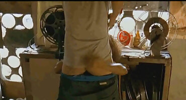 યુવાન ગરમ ટોટી વીડીયો સેકસી બીપી તેના બોયફ્રેન્ડને સ્ટ્રોકિંગથી આનંદ મેળવે છે