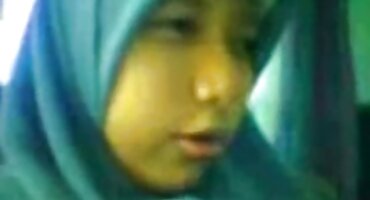 મોં માં સભ્ય સાથે સુંદર આરામદાયક એચડી સેકસ વીડીયો લાગે છે