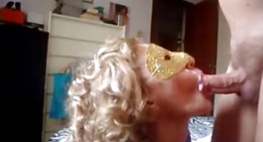 સુંદર પોતાને સુંદર યોનિ પર ચુંબન ઓપન વીડીયો સેકસ આપે છે