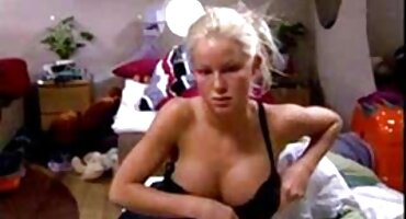 છોકરી શાંત થઈ શકતી નથી અને પ્લગને થાક તરફ ખેંચે બીપી વીડીયા સેકસી છે