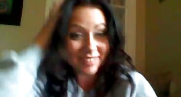 અમેઝિંગ રમતવીર બેડ પર ચુંબન સેકસ વીડીયો બતાવો મોજાં સાથે દાદી