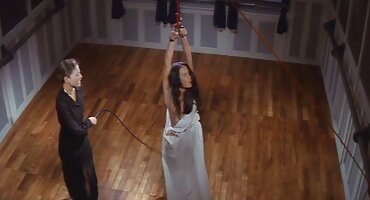 એક વેશ્યા તેના જીવનસાથીને સેકસી વીડીયો હિન્દી ઓરલ સેક્સ સાથે લલચાવે છે