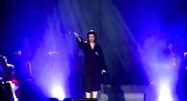 તે પલંગ પર સૂઈ ગયો અને નરમાશથી સેકસી વીડીયા સેકસી વીડીયા છોકરીને ચુંબન કર્યું