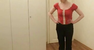 સુંદર તેના પેન્ટીઝને બંધ ગુજરાતી સેકસી બીપી વીડીયો કરે છે અને તેને બિલાડી ફેરવે છે