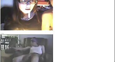 પૈસા માટે, વ્યક્તિ તેના મિત્રને તેને વીડીયો સેકસી બીપી ચુંબન કરવા દે છે