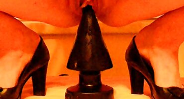 ડિપિંગ બીસ્ટ એક છી લે છે અને એક કૂતરીના ઘમંડી પુત્રને બિલાડી આપે છે વીડીયો બીપી સેકસી