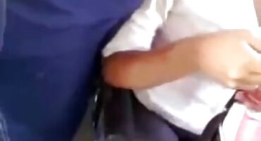 એક સુંદર બગીચામાં કુકનમાં ચિકન રોપવું સેકસી વીડીયો ફુલ બીપી