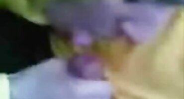 યાર્ડમાં સ્ખલનની વીડીયો સેકસ મધ્યમાં ટોટી પલંગ પર ઘૂસી જાય છે