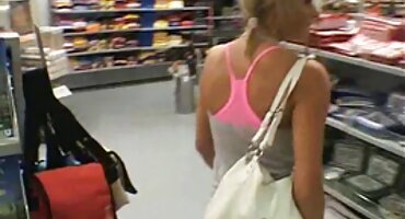 કાળા બીપી વીડીયો સેકસી ગુજરાતી સભ્ય સાથે પાતળા સોનેરી ચુંબન