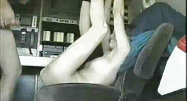 ચુંબન માં ચુંબન અને ગધેડા ચરબી ટોટી દેખીતી રીતે તેની ગર્લફ્રેન્ડને વિચલિત સનીલીયોન ના સેકસી બીપી વીડીયો કરે છે