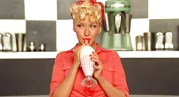 ઉત્સાહિત વ્યક્તિ તેને બિલાડી ચાટ્યો અને એક સેક્સી સ્લટ ચુંબન સેકસી વીડીયા એચડી કર્યું