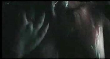 જ્યારે એક્સ એક્સ વીડીયો સેકસી તેની પત્ની ઘરે નથી, ત્યારે એક ઘડાયેલું માણસ તેની સાવકી માતાને ચુંબન કરવાનું નક્કી કરે છે