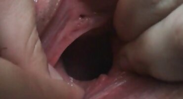 સારા મૂડમાં એક માણસ ગુજરાતી સેકસી ફુલ વીડીયો ભૂખ્યા મિત્રને છોકરીને ચુંબન કરવાની મંજૂરી આપે છે