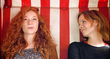 સુંદર છોકરી ગધેડામાં સેકસી વીડીયો ઓપન સેક્સથી બઝ થઈ જાય છે