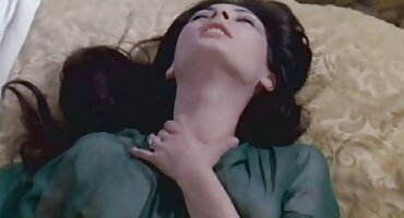 પ્લેબોય ગ્રાન્ડ ફિનાલે અનુભવી મેડમમાં શામેલ સેકસી વીડીયો ફીલમ છે