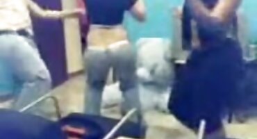 ચરબીયુક્ત વિદ્યાર્થી ત્રીપલ એક્સ બીપી વીડીયો સેકસી યોગ્ય મમ્મીને ચુંબન કરે છે