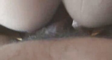 ફેટ મેનનું શિશ્ન એક શેવ્ડ સેકસી બીપી વીડીયો સેકસી બીપી વીડીયો પુસીમાં દાખલ કરાયું